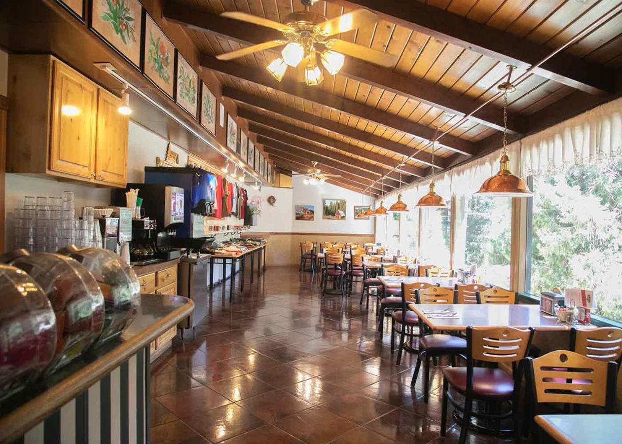 Strawberry Inn Екстериор снимка